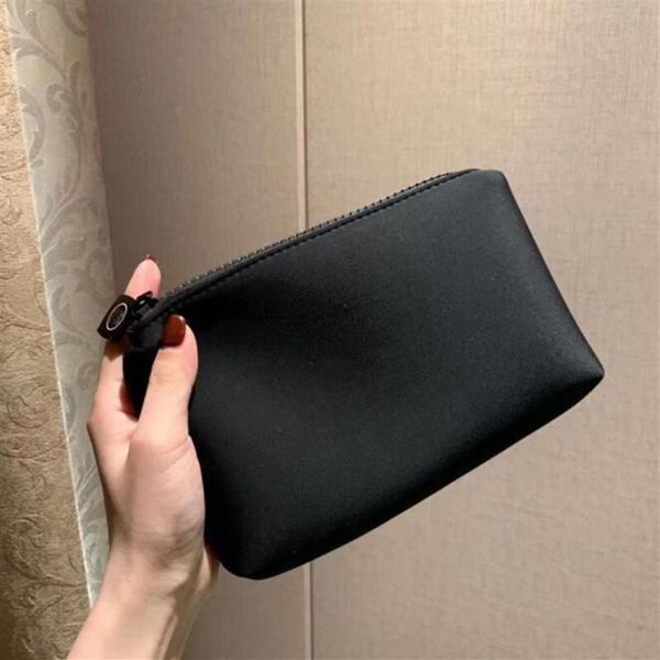black cosmetic bags vip gift bag portable storage bag designer wallets nylon zip pocket purses make up bag for girls accessories b316b
black cosmetic bags vip gift bag portable storage bag designer wallets nylon zip pocket purses make up bag for girls accessories b316b