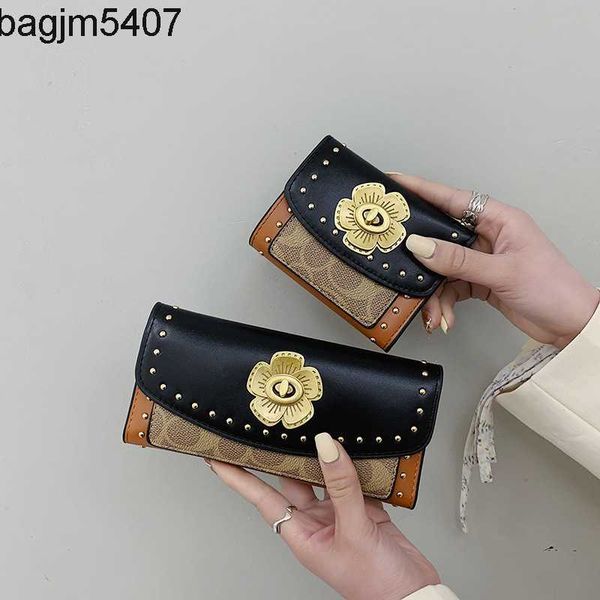 design bag ladies purse camellia short folding wallet women's 2023 new multi card big money fashion versatile small function
design bag ladies purse camellia short folding wallet women's 2023 new multi card big money fashion versatile small function