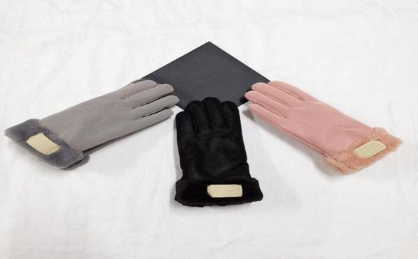 2021 new brand design faux fur style glove for women winter outdoor warm five fingers artificial leather gloves whole 313128114, Blue;gray
2021 new brand design faux fur style glove for women winter outdoor warm five fingers artificial leather gloves whole 313128114, Blue;gray
