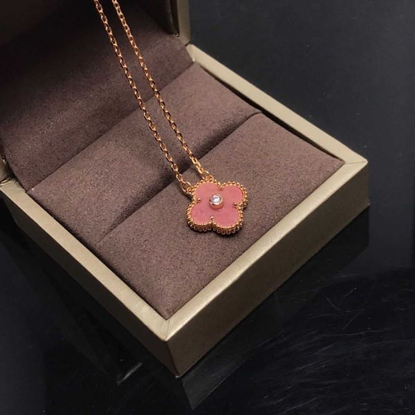 clover necklace designer leaf clover necklace grass necklace christmas pink snow flower rose gold chain new fashion, Silver
clover necklace designer leaf clover necklace grass necklace christmas pink snow flower rose gold chain new fashion, Silver