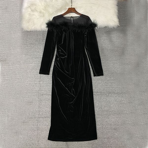 dress autumn and winter new vintage temperament mesh splice gold velvet waist slim hepburn style underpinned small black dress
dress autumn and winter new vintage temperament mesh splice gold velvet waist slim hepburn style underpinned small black dress