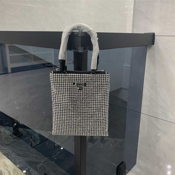 shoulder bags 2022 new p brand messenger bag women's full diamond chain single shoulder fashion portable small square
shoulder bags 2022 new p brand messenger bag women's full diamond chain single shoulder fashion portable small square