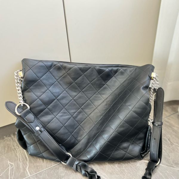 cc bags luxury brand shoulder bags womens timeless classic underarm shoulder bags with silver metal vinatge purse large capacity sacoche han
cc bags luxury brand shoulder bags womens timeless classic underarm shoulder bags with silver metal vinatge purse large capacity sacoche han