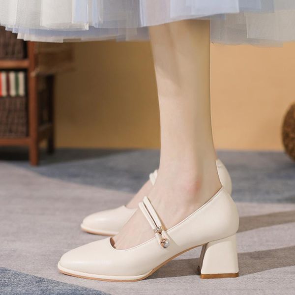 new fashion sandals work french women autumn new gentle wind shallow mouth medium high heel professional single shoes women, Black
new fashion sandals work french women autumn new gentle wind shallow mouth medium high heel professional single shoes women, Black