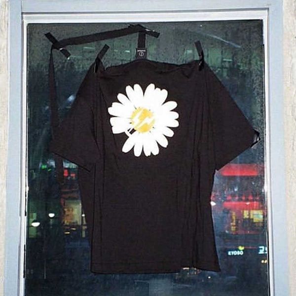 men's t-shirts oversize peaceminusone fragment design t-shirt men women 1 1 high street t-shirt sun flower t shirt t221202, White;black
men's t-shirts oversize peaceminusone fragment design t-shirt men women 1 1 high street t-shirt sun flower t shirt t221202, White;black