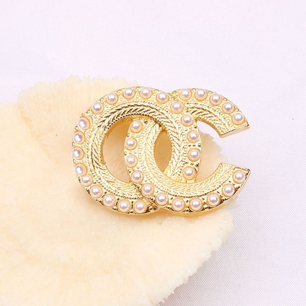 new fashion brooch full of diamonds personality elegant lapel versatile temperament pin sweater accessories paety red gold pearl diamond sli, Gray
new fashion brooch full of diamonds personality elegant lapel versatile temperament pin sweater accessories paety red gold pearl diamond sli, Gray