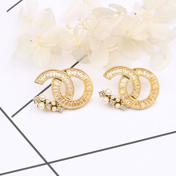 luxury earrings stud 18k plated 925 silver designers double letters studs chic women round crystal rhinestone pearl earring wedding party je, Golden;silver
luxury earrings stud 18k plated 925 silver designers double letters studs chic women round crystal rhinestone pearl earring wedding party je, Golden;silver