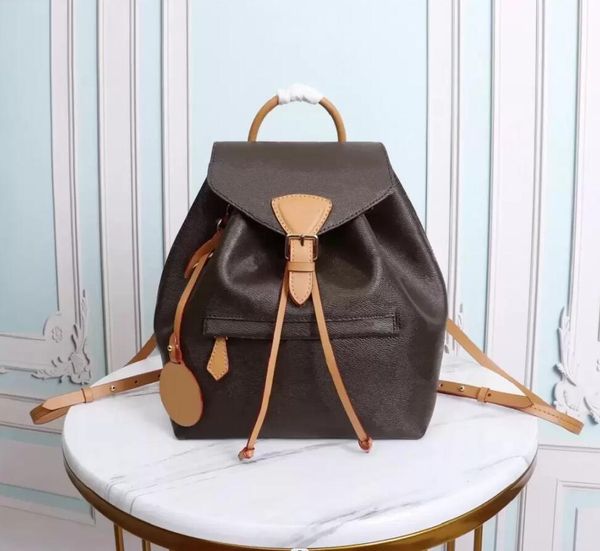 luxurys designer ladies bag men women leather backpack style floral print artwork casual shoulderbag classic outdoor handbag party schoolbag
luxurys designer ladies bag men women leather backpack style floral print artwork casual shoulderbag classic outdoor handbag party schoolbag