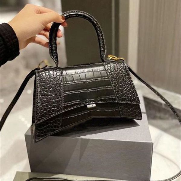 womens designer tote bag crossbody hourglass bags small handbag classic black white red purse lady christmas gift fashion letter genuine lea
womens designer tote bag crossbody hourglass bags small handbag classic black white red purse lady christmas gift fashion letter genuine lea