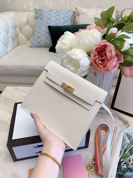 new style 2022 womens luxurys designers handbags lady handbag crossbody shoulder channel totes fashion wallet
new style 2022 womens luxurys designers handbags lady handbag crossbody shoulder channel totes fashion wallet