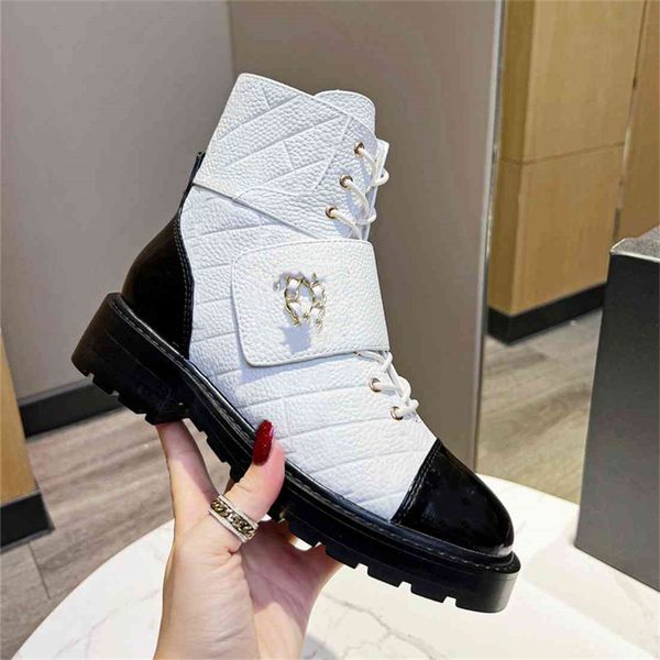 super mini boots channel fashion women decorative flat heel winter thick sole leather warm wool high heel snow 004-06, Black
super mini boots channel fashion women decorative flat heel winter thick sole leather warm wool high heel snow 004-06, Black