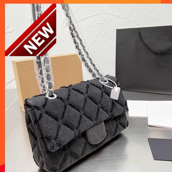 women's brand designers shoulder bags fashion classic mini clamshell envelope bag fashion jeans blue double interwoven chain crossbody
women's brand designers shoulder bags fashion classic mini clamshell envelope bag fashion jeans blue double interwoven chain crossbody