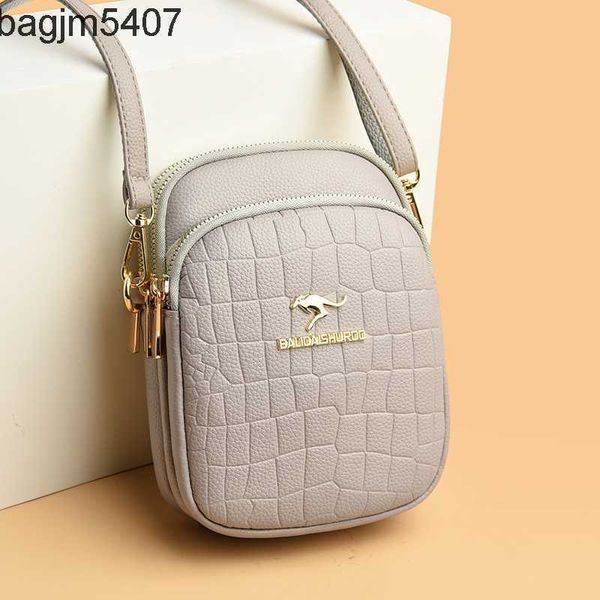 hand bag 80% of the stores are wholesale and retail bag 2023 new stone pattern small fashion versatile middle aged one shoulder crossbody
hand bag 80% of the stores are wholesale and retail bag 2023 new stone pattern small fashion versatile middle aged one shoulder crossbody