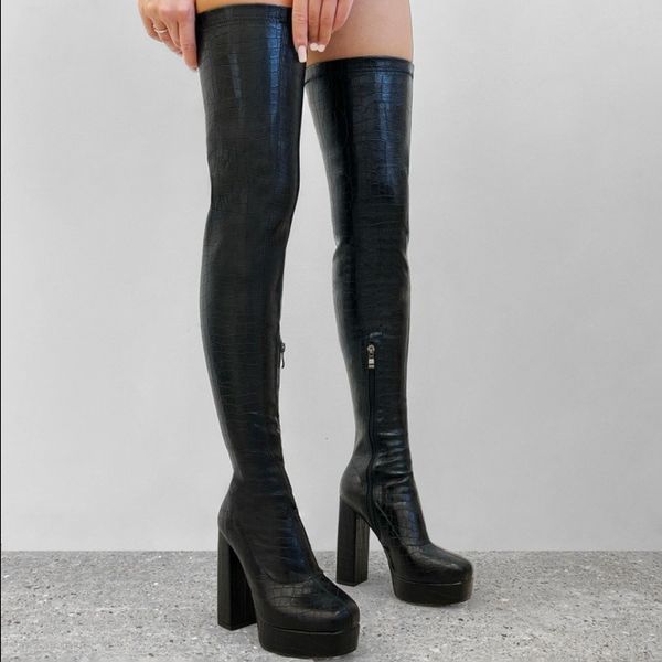 boots long women winter platform black high heels punk thick bottom side zipper over knee thigh 221203
boots long women winter platform black high heels punk thick bottom side zipper over knee thigh 221203