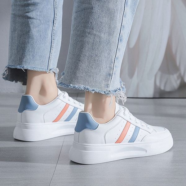 casual shoes 2022 summer new style board shoes breathable mesh small white shoes korean version versatile, Black
casual shoes 2022 summer new style board shoes breathable mesh small white shoes korean version versatile, Black