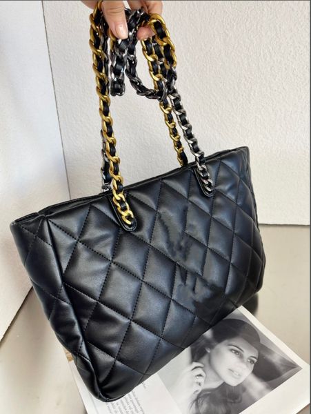 retro cool girl shoulder bag handbag handbag boutique lady luxury designer super soft leather 2 pieces
retro cool girl shoulder bag handbag handbag boutique lady luxury designer super soft leather 2 pieces