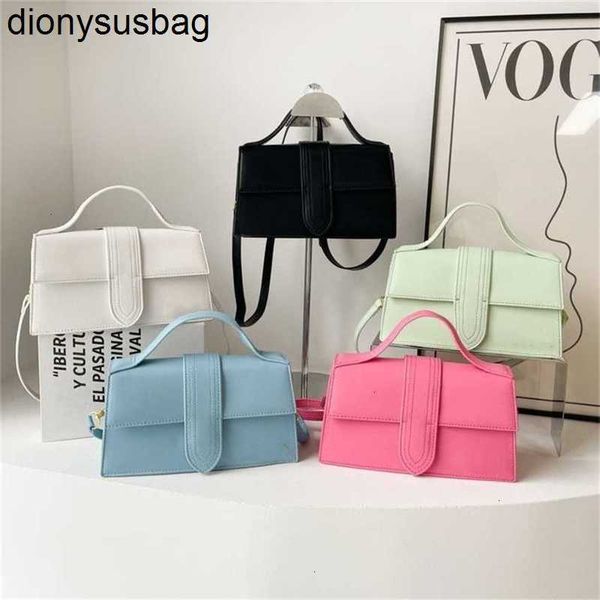 ja designers evening handbags women's cross shoulder bag luxury retro simple versatile texture niche design ins super fire messenger ha
ja designers evening handbags women's cross shoulder bag luxury retro simple versatile texture niche design ins super fire messenger ha
