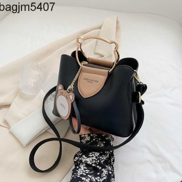 hand bag 80% of the stores are wholesale and retail bag women's 2023 new fashion korean contrast crossbody women autumn handheld one sh
hand bag 80% of the stores are wholesale and retail bag women's 2023 new fashion korean contrast crossbody women autumn handheld one sh