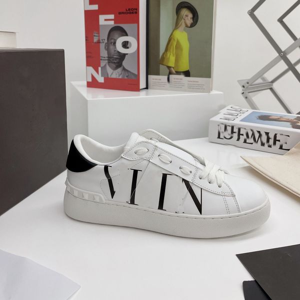 men's fashion euro white and black coat joker outdoor sports women's casual shoes shoes sneakers couple
men's fashion euro white and black coat joker outdoor sports women's casual shoes shoes sneakers couple