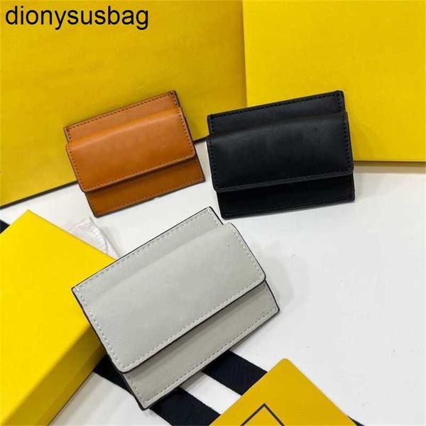 new light thin antimagnetic card bag large capacity cover type small change purse embossed letter gift box, Red;black
new light thin antimagnetic card bag large capacity cover type small change purse embossed letter gift box, Red;black