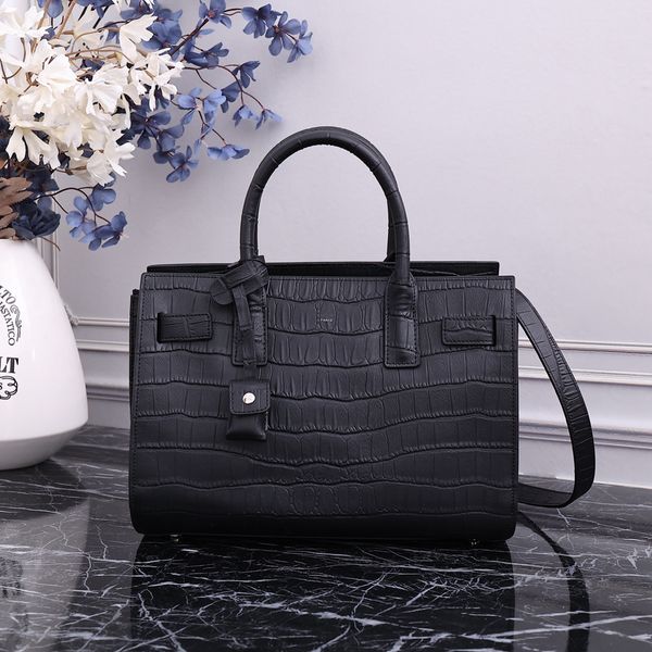 7a luxury designer totes one shoulder strap genuine leather alligator celebrity matching handbags
7a luxury designer totes one shoulder strap genuine leather alligator celebrity matching handbags
