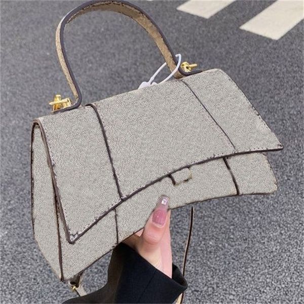 luxury tote crossbody bag women black white flap handbag make up crossbody bags sac lady fashion pink 7a designer purse genuine leather hour
luxury tote crossbody bag women black white flap handbag make up crossbody bags sac lady fashion pink 7a designer purse genuine leather hour