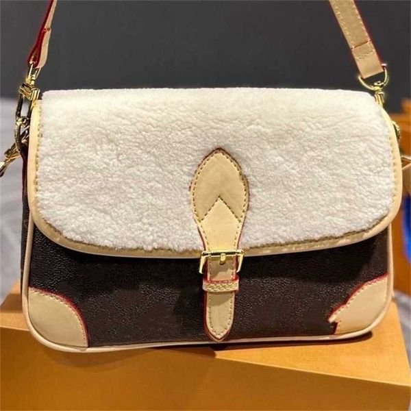 luxury evening handbags the design of new plush french stick and lock bag purse in autumn winter also seems to open door century
luxury evening handbags the design of new plush french stick and lock bag purse in autumn winter also seems to open door century