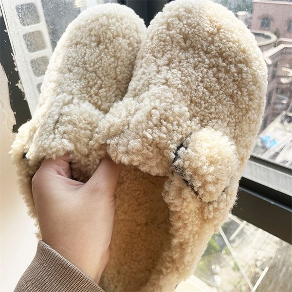 slippers winter women's plush flat shoes outdoor indoor fashionable wool mongolian fur 221203, Black
slippers winter women's plush flat shoes outdoor indoor fashionable wool mongolian fur 221203, Black