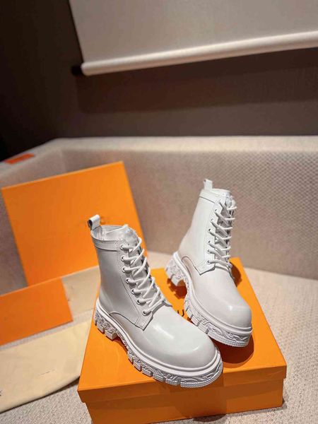 2023 luxury baroque ranger boots martin boots mens fashion lace up chunky rubber leather outdoor combat boot sneakers, Black
2023 luxury baroque ranger boots martin boots mens fashion lace up chunky rubber leather outdoor combat boot sneakers, Black