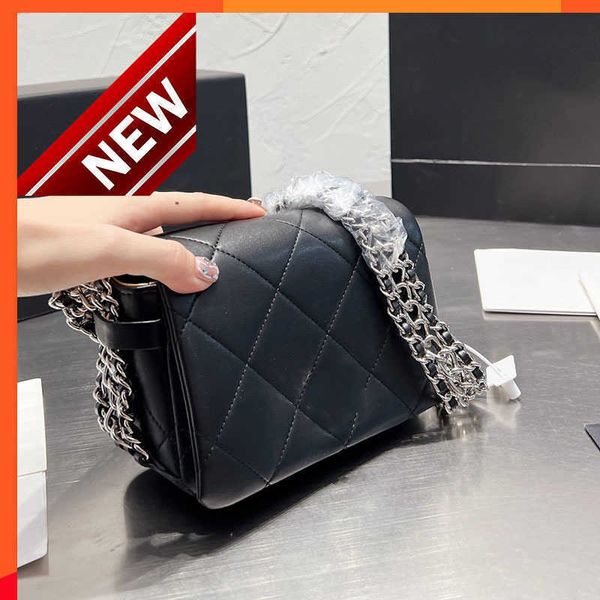 women's brand designers shoulder bags 2023 fashion classic clamshell quilted bag textured leather underarm silver metal chain crossbody
women's brand designers shoulder bags 2023 fashion classic clamshell quilted bag textured leather underarm silver metal chain crossbody