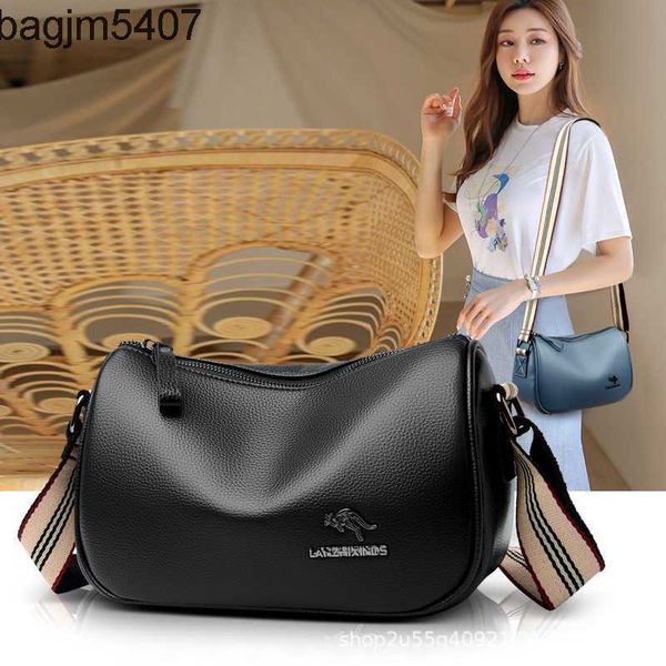 hand bag 80% of the stores are wholesale and retail kangaroo bag women 2023 new fashion large capacity saddle women's soft leather one
hand bag 80% of the stores are wholesale and retail kangaroo bag women 2023 new fashion large capacity saddle women's soft leather one