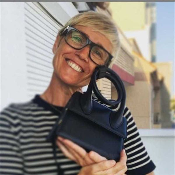 j 2022 autumn new women's evening bag luxury handbags designers le chiquito adjustable buckle handle handbag messenger casual purse
j 2022 autumn new women's evening bag luxury handbags designers le chiquito adjustable buckle handle handbag messenger casual purse
