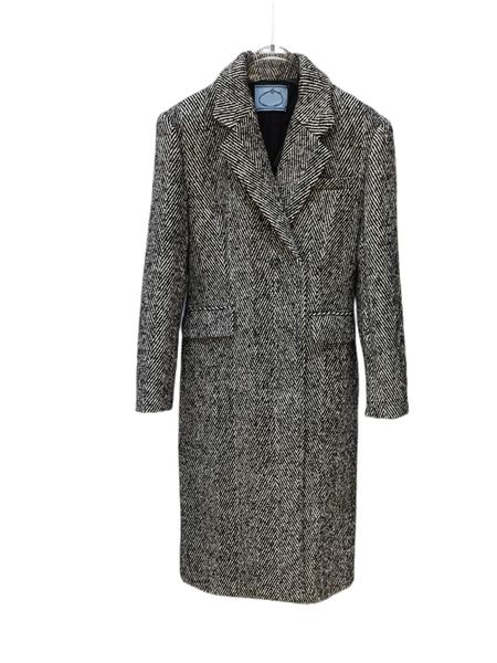 high grade grey wide wide bottom close type show figure wool double breasted coat, Black
high grade grey wide wide bottom close type show figure wool double breasted coat, Black