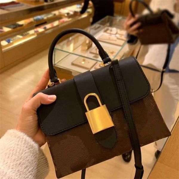 5aa fashion evening handbags high end customized new designers old flower postman bag leather collar lock one shoulder crossbody handheld wo
5aa fashion evening handbags high end customized new designers old flower postman bag leather collar lock one shoulder crossbody handheld wo