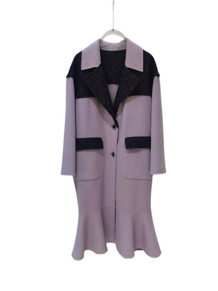 autumn and winter designer taro purple color contrast splicing mermaid wool coat, Black
autumn and winter designer taro purple color contrast splicing mermaid wool coat, Black