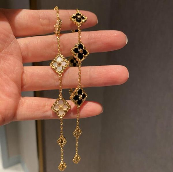 classic designer 18k gold clover charm bracelets fashion brand bracelet chain for women lady wedding jewelry gift, Golden;silver
classic designer 18k gold clover charm bracelets fashion brand bracelet chain for women lady wedding jewelry gift, Golden;silver