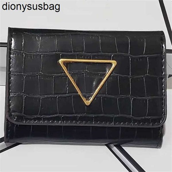 guesss 2022 european and american new three fold wallet women's short card bag simple folding small, Red;black
guesss 2022 european and american new three fold wallet women's short card bag simple folding small, Red;black