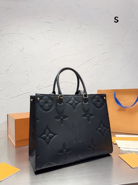 classic fashionable women's bag of black silver copper tastes life and is full of charm
classic fashionable women's bag of black silver copper tastes life and is full of charm