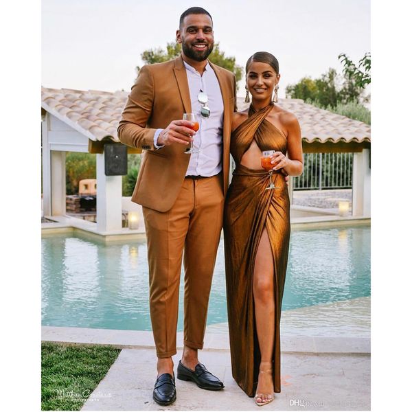 men's suits blazers arrival 2 pcs chic gold couple outfit men suit wedding groom tuxedos one button formal evening prom terno masculino, White;black
men's suits blazers arrival 2 pcs chic gold couple outfit men suit wedding groom tuxedos one button formal evening prom terno masculino, White;black