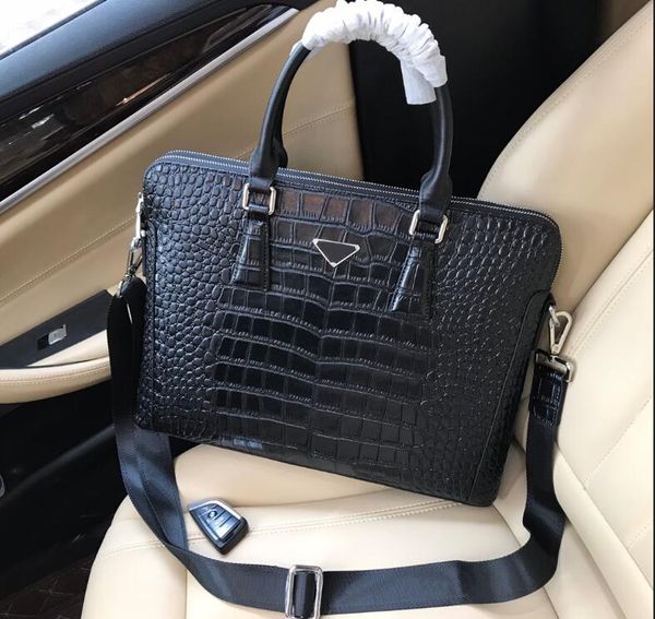 luxurys men business briefcase one shoulder diagonal handbag computer bag genuine leather zipper letter canvas interior simple casual crocod
luxurys men business briefcase one shoulder diagonal handbag computer bag genuine leather zipper letter canvas interior simple casual crocod