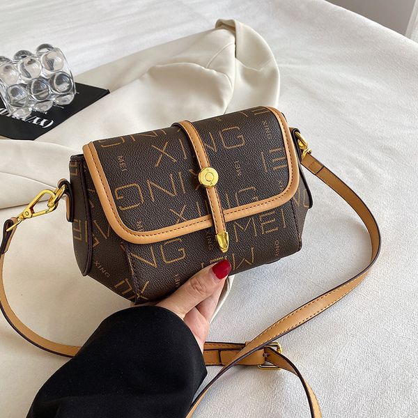 new designer shoulder crossbody letters bag women texture large capacity high appearance level female bag
new designer shoulder crossbody letters bag women texture large capacity high appearance level female bag
