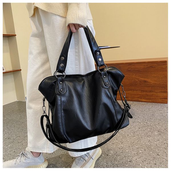 rivet punk style shoulder bag women high-capacity crossbody bag female travel shopper tote handbag sac a main femme
rivet punk style shoulder bag women high-capacity crossbody bag female travel shopper tote handbag sac a main femme