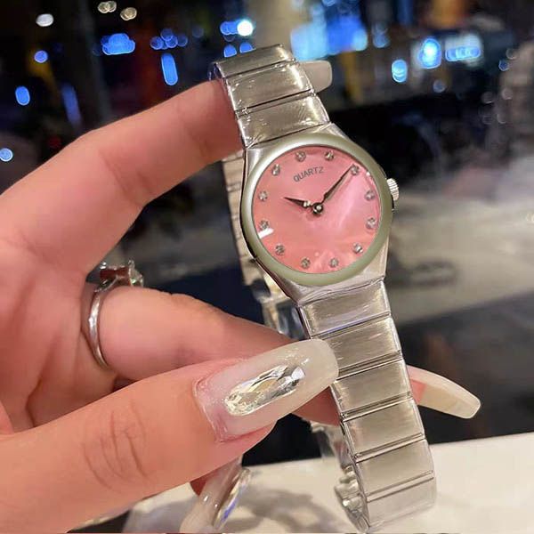 ladies fashion watch 28mm quartz movement stainless steel silver bracelet women watches montre femme designer wristwatches orologio di lusso, Slivery;golden
ladies fashion watch 28mm quartz movement stainless steel silver bracelet women watches montre femme designer wristwatches orologio di lusso, Slivery;golden