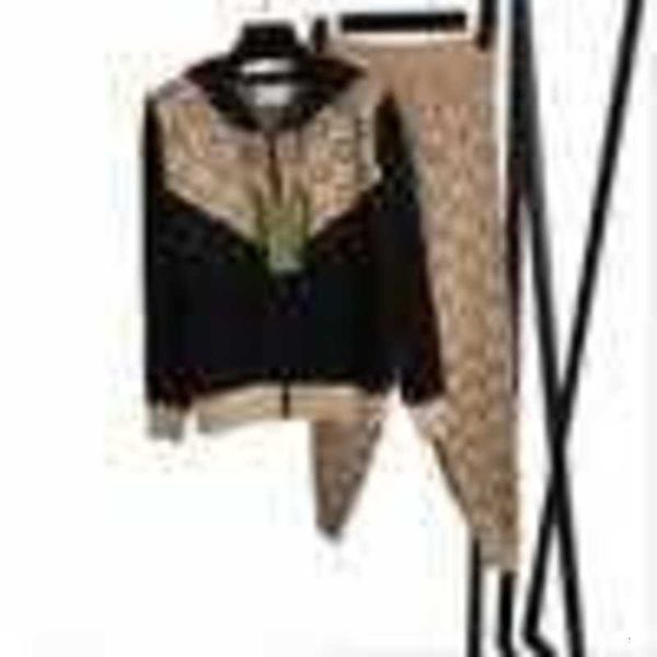 men's tracksuits fashion streetwear luxury womens two pieces outfit women crop with pants set outfits casual sweatsuits designer autumn, Gray
men's tracksuits fashion streetwear luxury womens two pieces outfit women crop with pants set outfits casual sweatsuits designer autumn, Gray