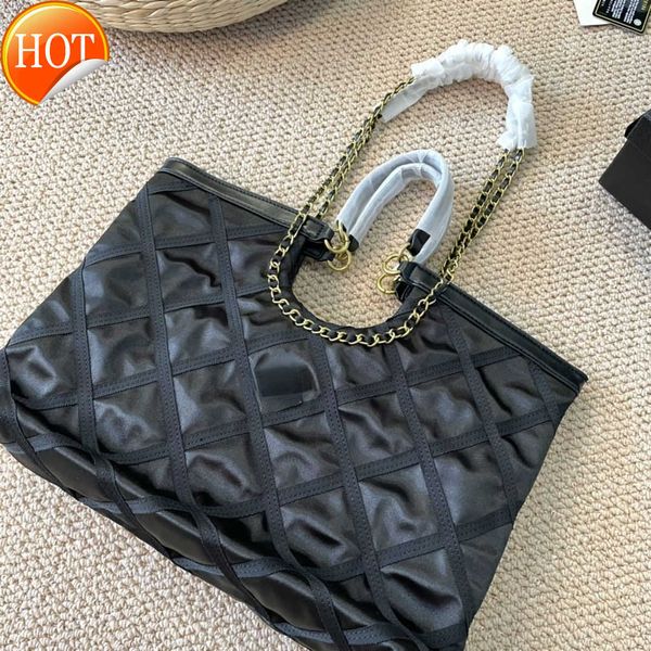 women's luxury designer handbags single shoulder bags 2023 new high-end texture waterproof nylon fabric diamond shoulder chain tote bag
women's luxury designer handbags single shoulder bags 2023 new high-end texture waterproof nylon fabric diamond shoulder chain tote bag