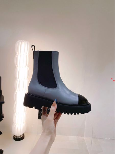 designer laureate women boots brand flamingos love arrow medal martin boot winter genuine leather coarse high heel shoes luxury desert chunk, Black
designer laureate women boots brand flamingos love arrow medal martin boot winter genuine leather coarse high heel shoes luxury desert chunk, Black