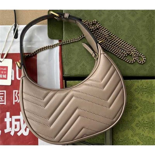realfine bags 5a 699514 20.5cm marmont half-moon-shaped mini shoulder handbags purses for women with dust bag box nude color matelasse
realfine bags 5a 699514 20.5cm marmont half-moon-shaped mini shoulder handbags purses for women with dust bag box nude color matelasse