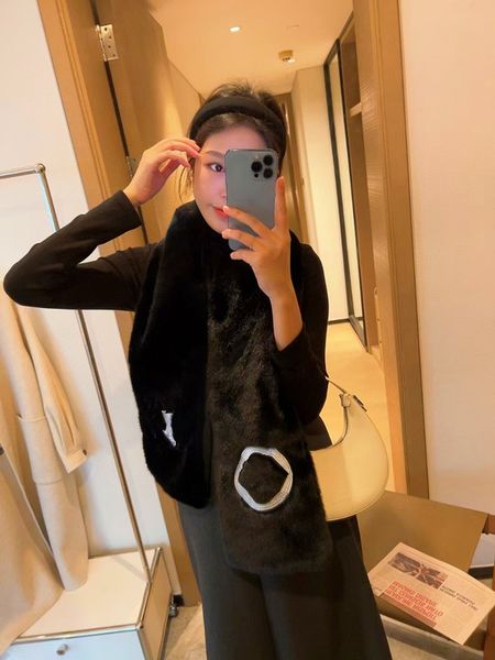 autumn winter men women scarfs leisure business warm fashion luxury fur collar bib mink fur scarfwith scarves, Blue;gray
autumn winter men women scarfs leisure business warm fashion luxury fur collar bib mink fur scarfwith scarves, Blue;gray