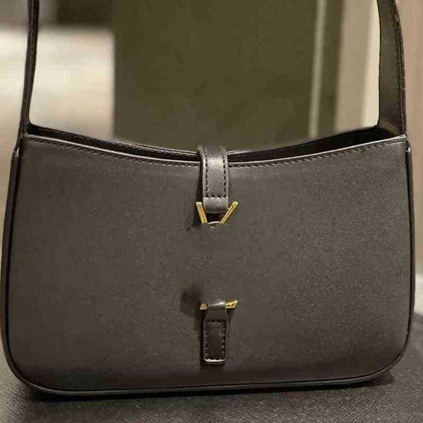 luxury large designer leather shoulder france brand bag capacity siant lurant 2022 summer armpit temperament versatile popular white-collar
luxury large designer leather shoulder france brand bag capacity siant lurant 2022 summer armpit temperament versatile popular white-collar