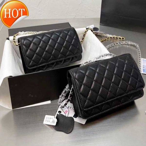 women's luxury designer shoulder bag 2023 fashion ringer texture chain shoulder strap underarm crossbody bag fashion envelope package f
women's luxury designer shoulder bag 2023 fashion ringer texture chain shoulder strap underarm crossbody bag fashion envelope package f